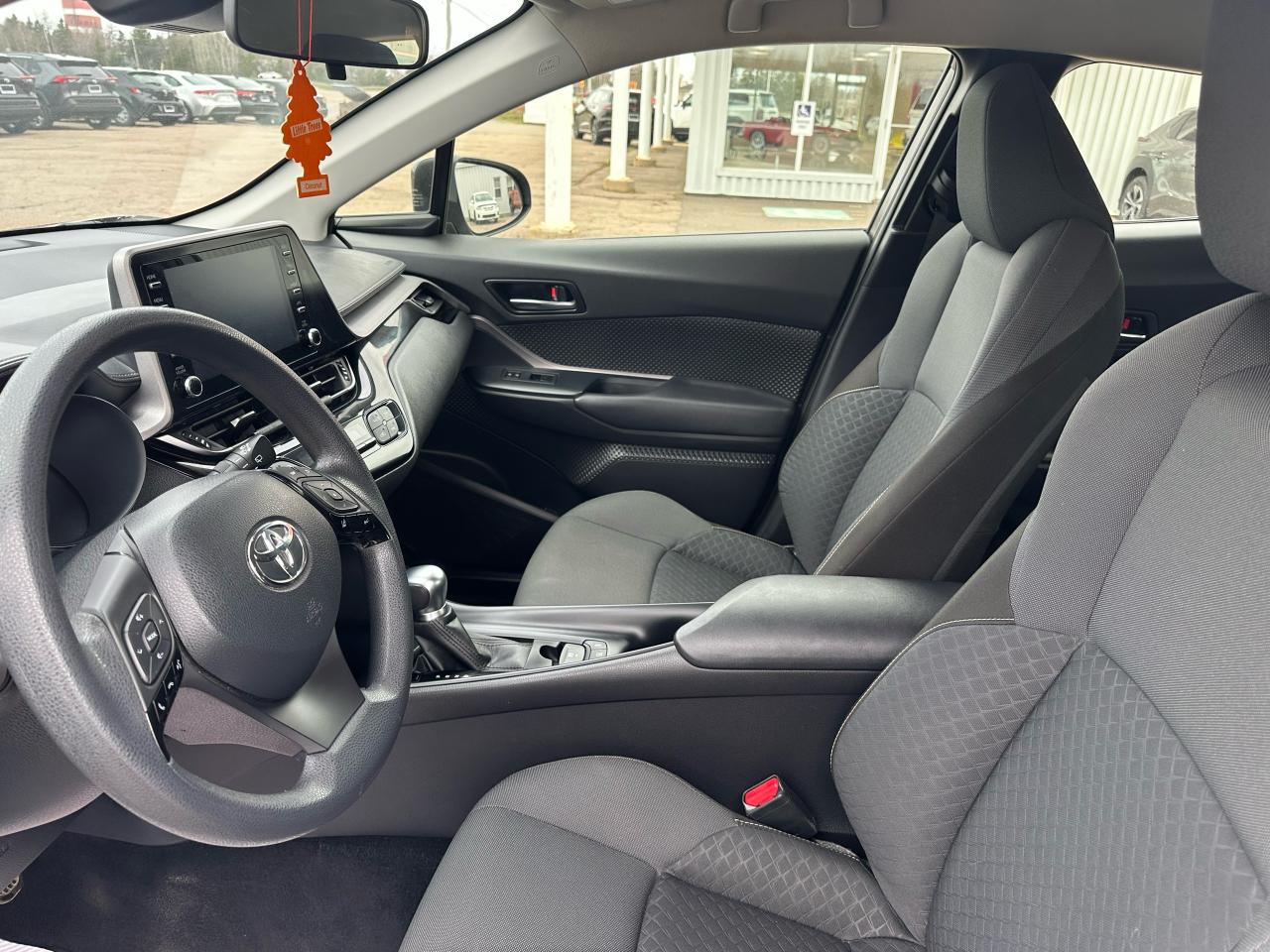 2022 Toyota C-HR  Photo