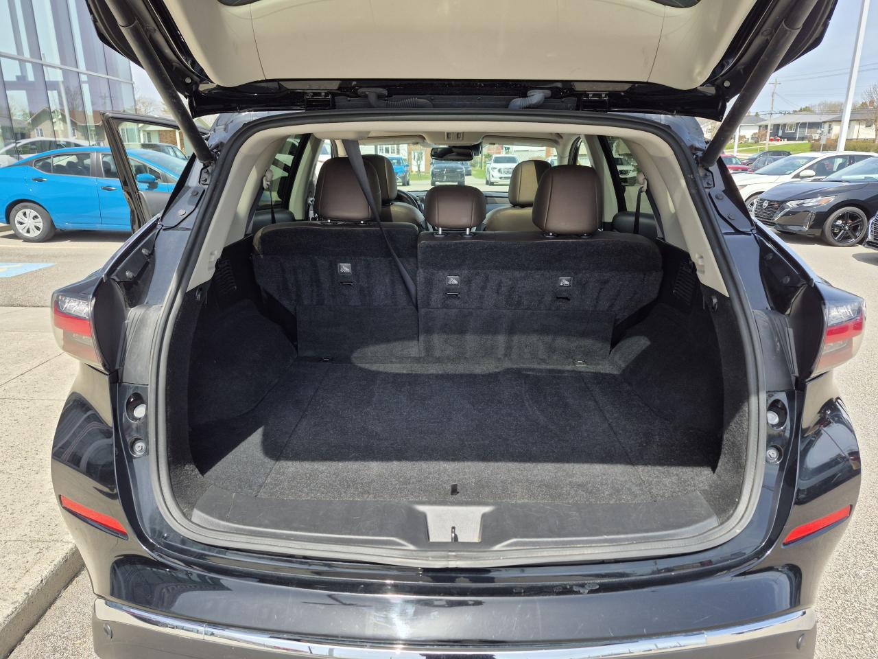 2023 Nissan Murano Platinum Photo16