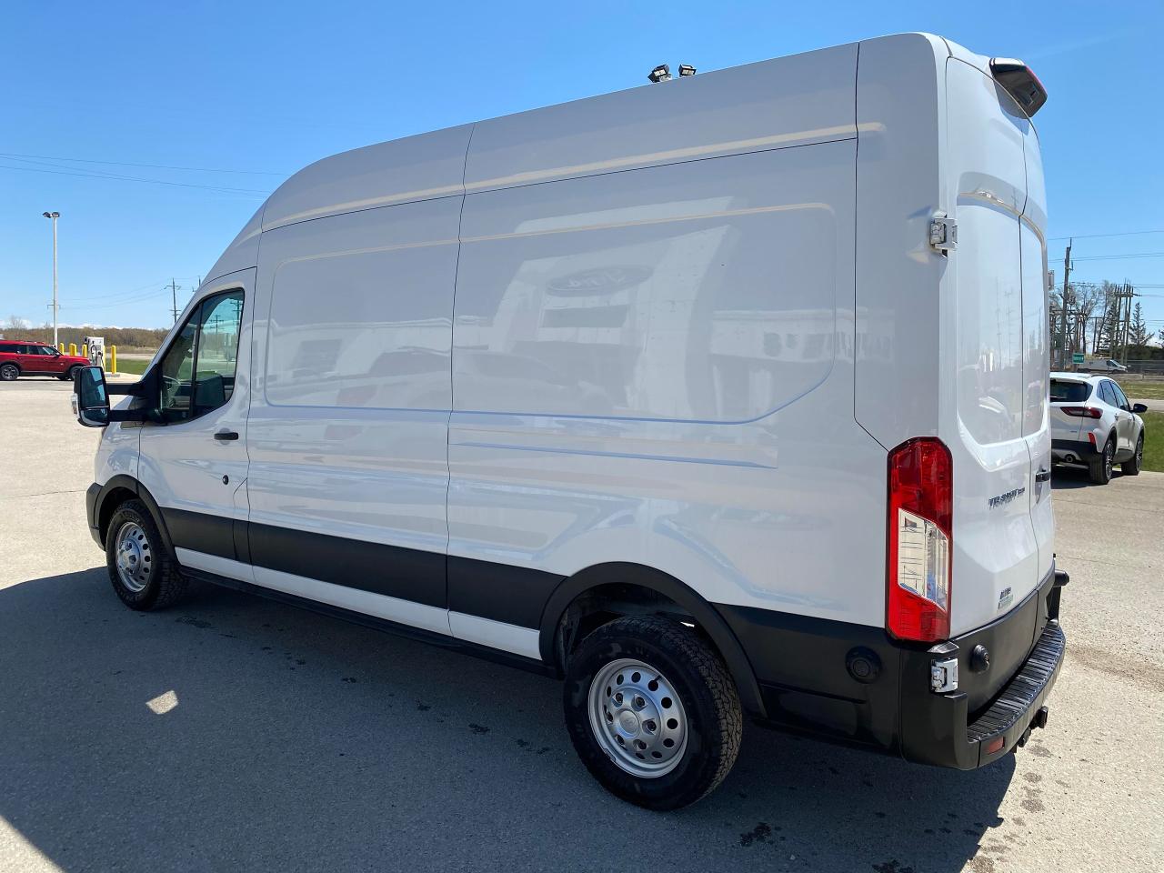 2022 Ford Transit T-350 AWD Photo3