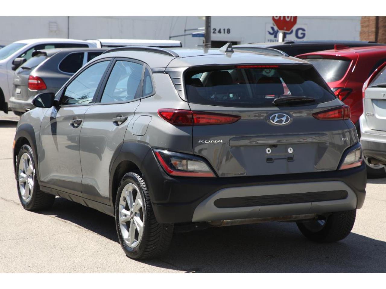 2023 Hyundai KONA Preferred Pkg | AWD | Leather Seats | Sunroof | Collision Warning Photo