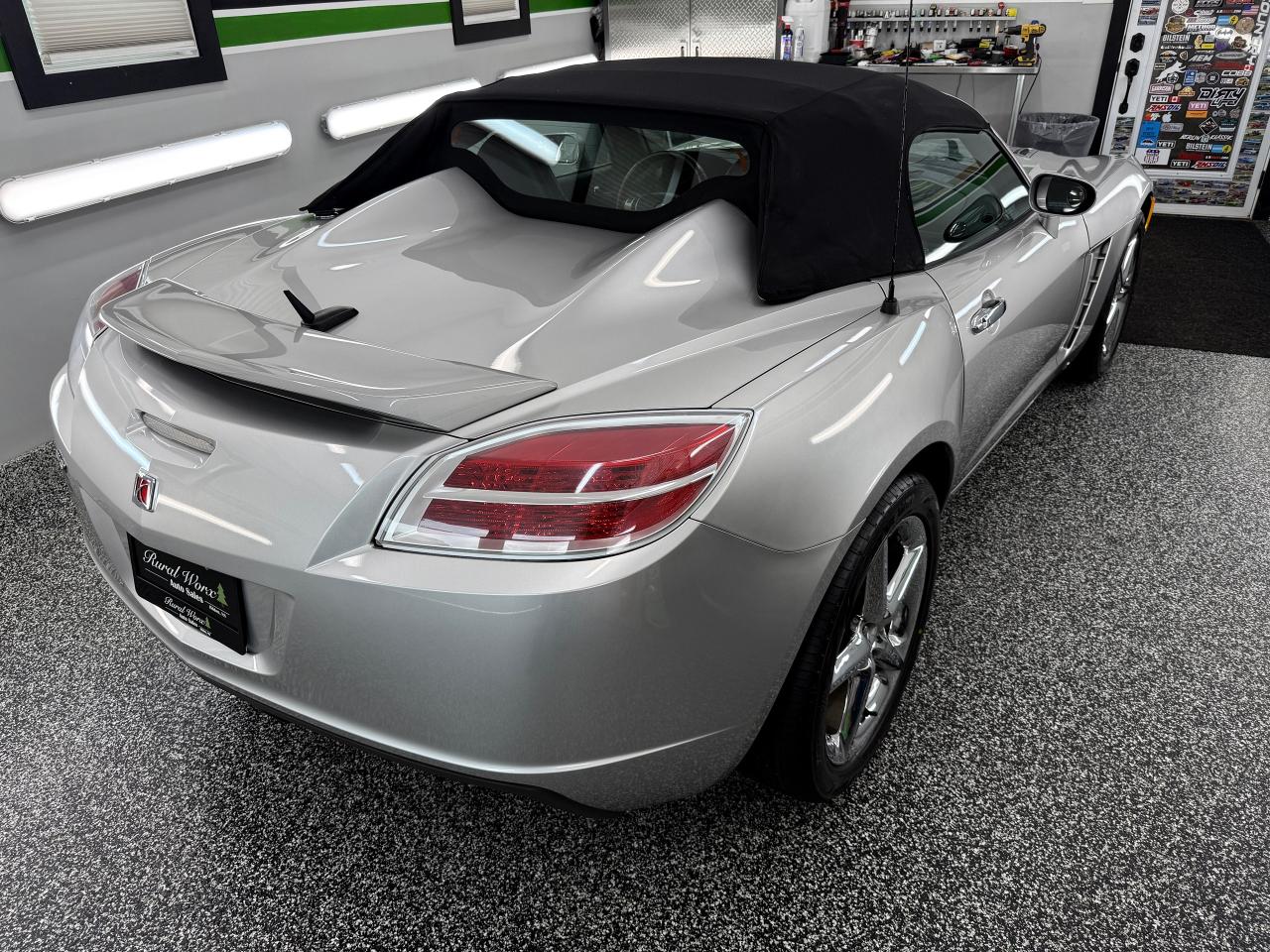 2007 Saturn Sky Convertible - Photo #9