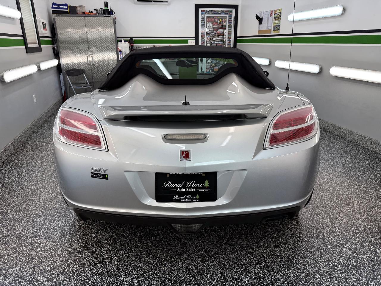 2007 Saturn Sky Convertible - Photo #7