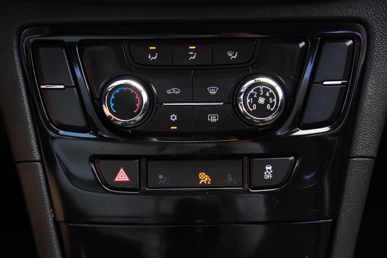 2019 Buick Encore Preferred | AWD | CarPlay | Reverse Cam | Alloys Photo62
