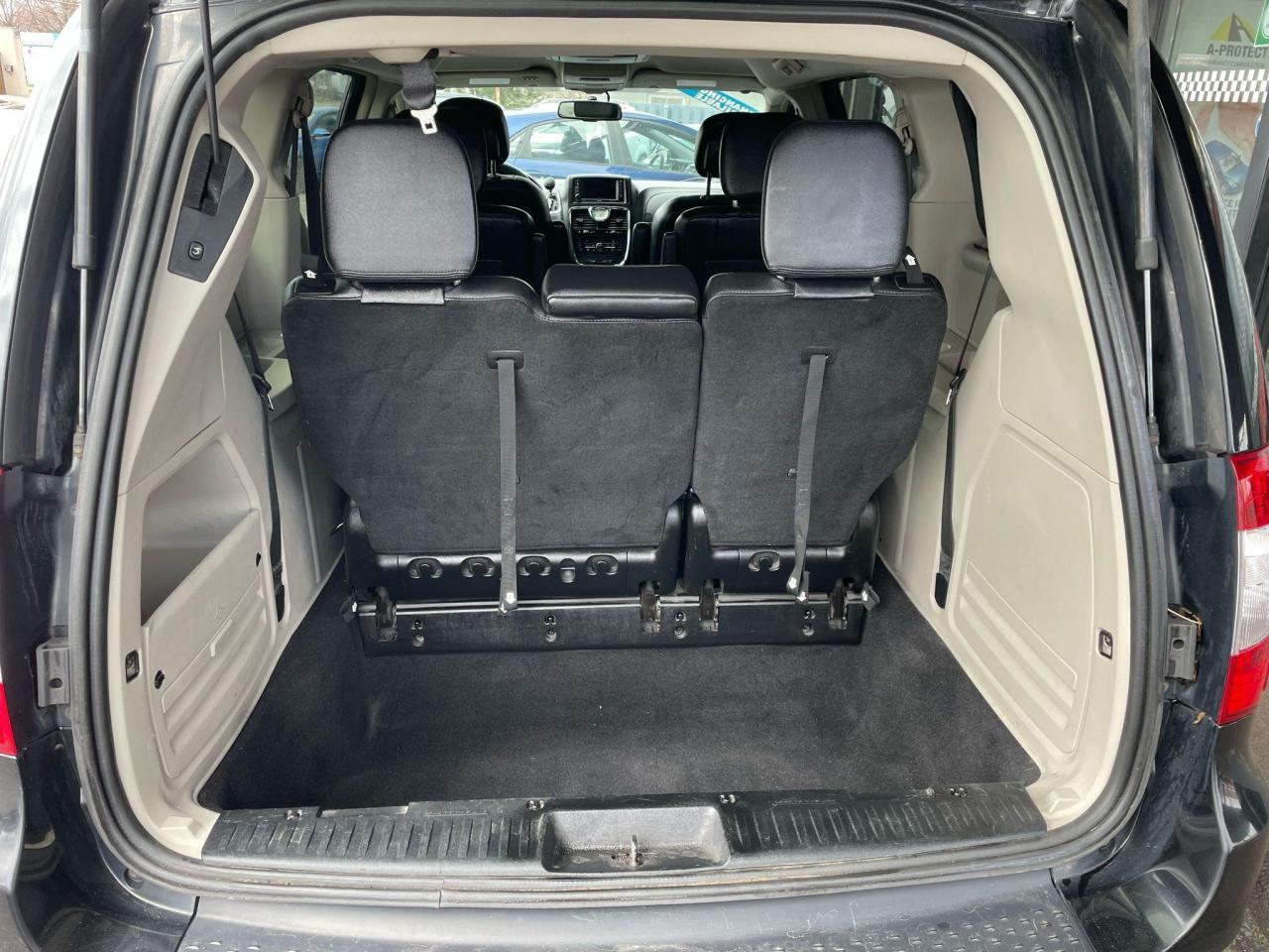 2015 Chrysler Town & Country 4dr Wgn Touring w/Leather - Photo #11