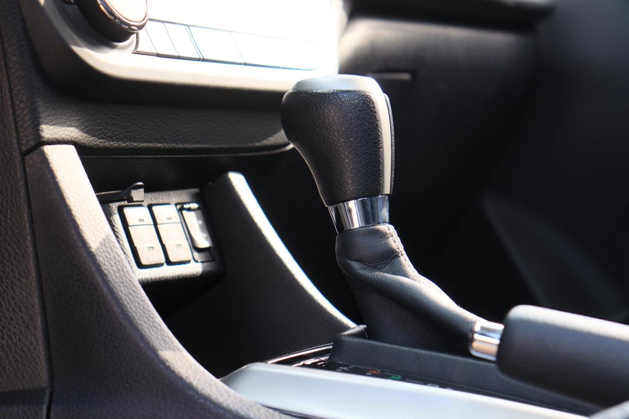2015 Toyota Corolla S | Auto | Leather | Sunroof | Nav | Cam | Alloys Photo19