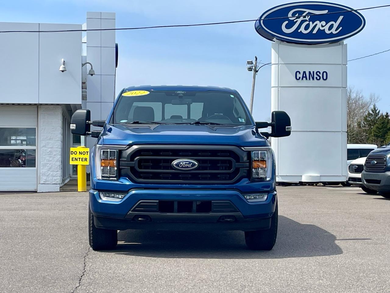 2022 Ford F-150 XLT 4WD SuperCrew 5.5' Bo Photo