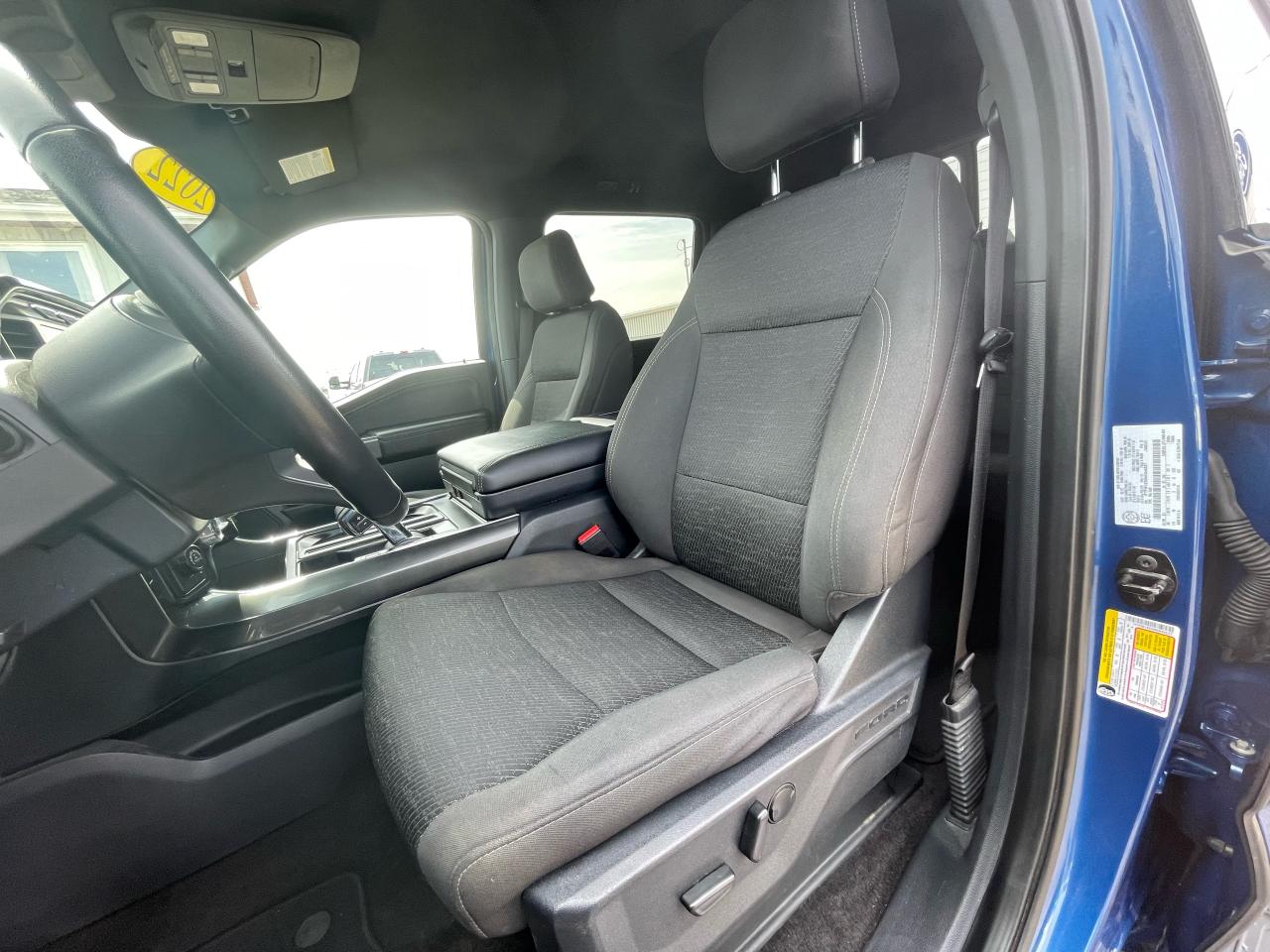 2022 Ford F-150 XLT 4WD SuperCrew 5.5' Bo Photo5