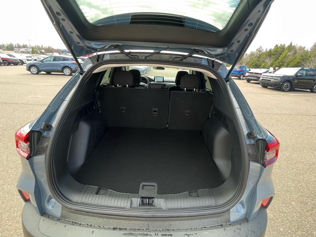 2025 Ford Escape Active AWD Photo5