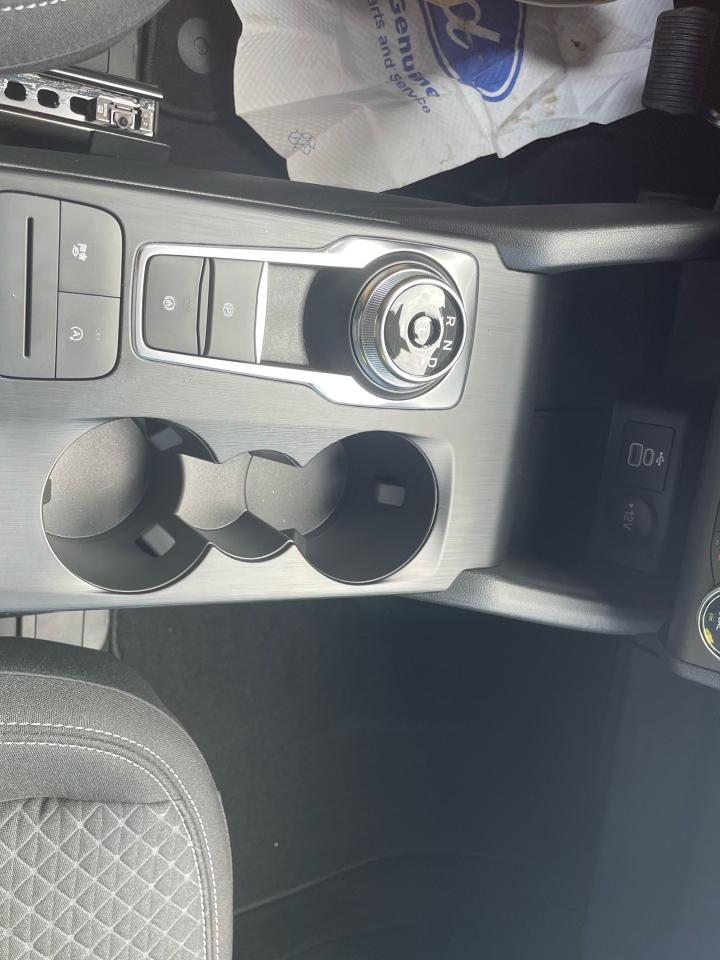 2025 Ford Escape Active AWD Photo5