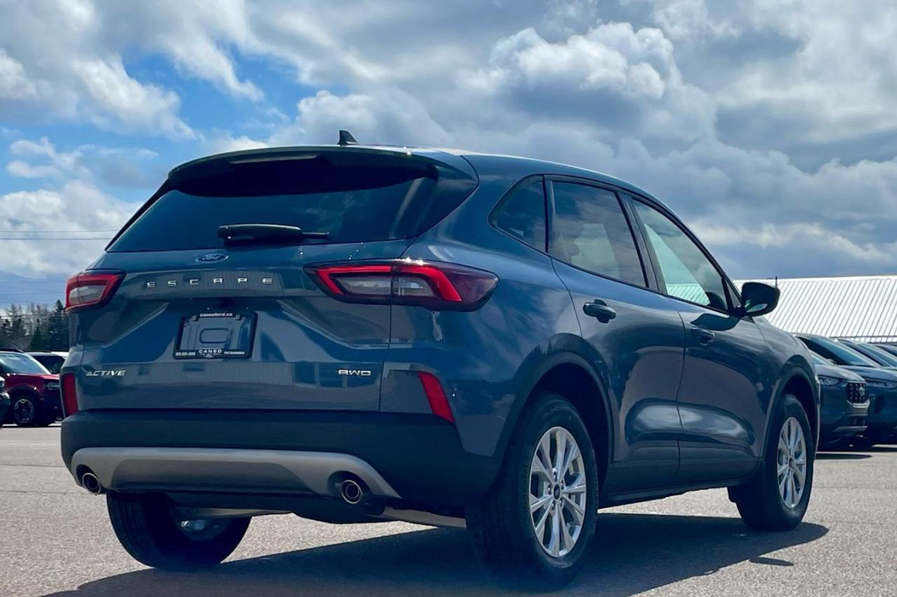 2025 Ford Escape Active AWD Photo4