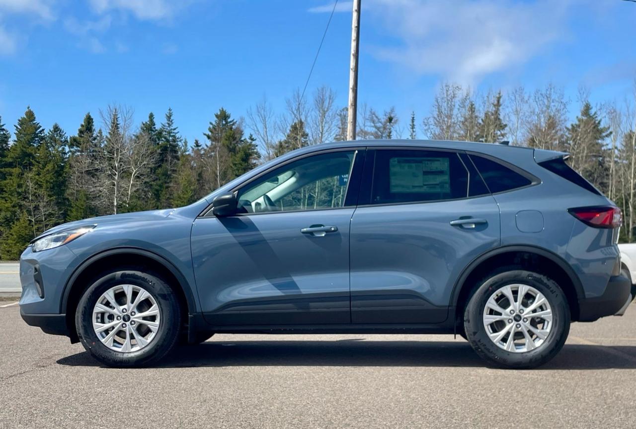 2025 Ford Escape Active AWD Photo5
