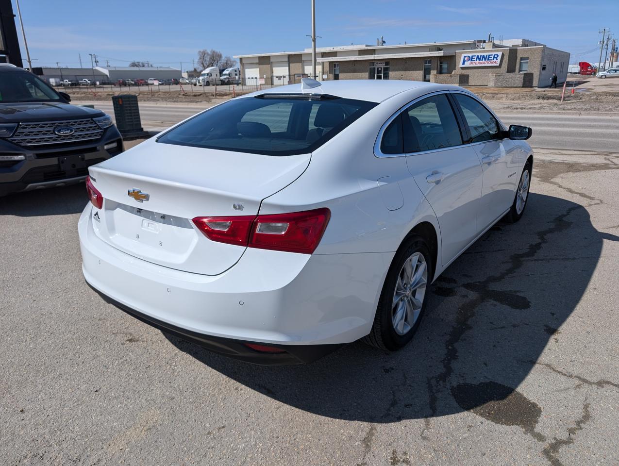 2024 Chevrolet Malibu 1LT | MB Car | No Accidents | Apple CarPlay - Photo #4