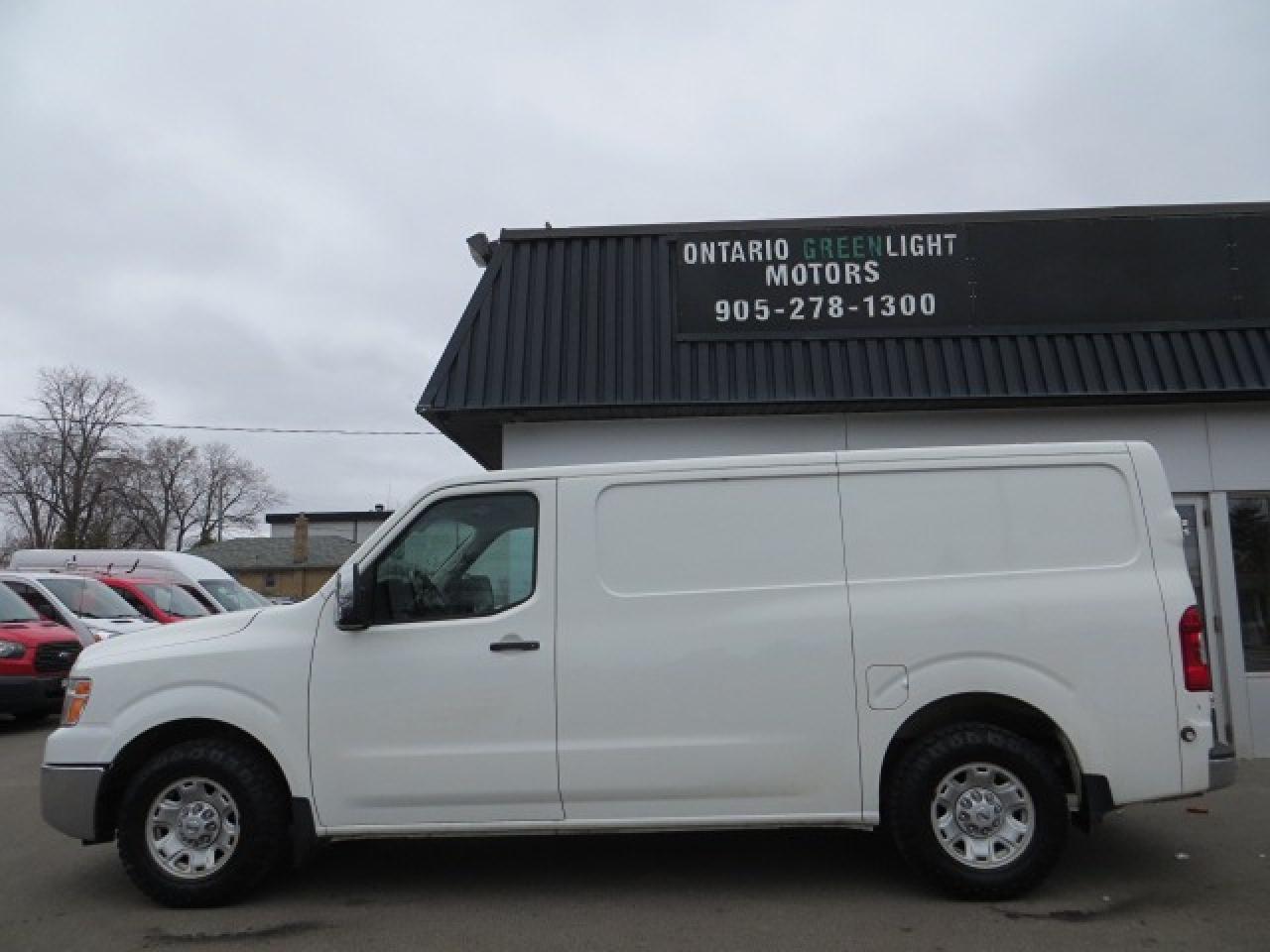 2019 Nissan NV 3500 CERTIFIED, LOW KM, REG ROOF, V8, NAVI, REAR CAMERA - Photo #1