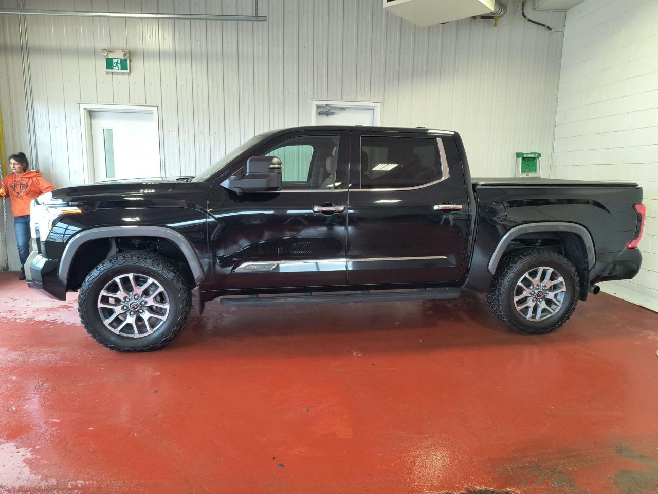 2022 Toyota Tundra Platinum 1794 Crew Photo1