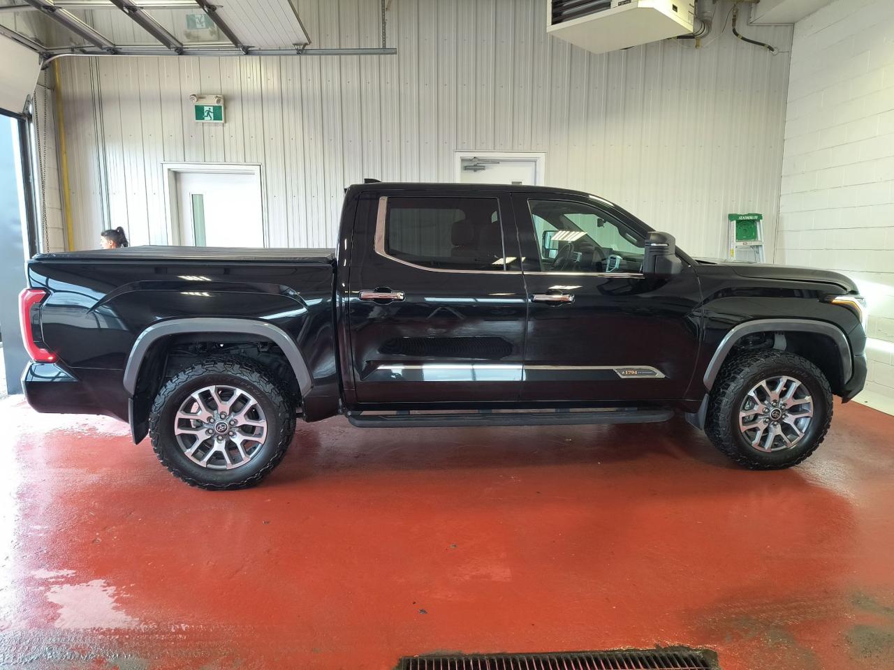 2022 Toyota Tundra Platinum 1794 Crew Photo3