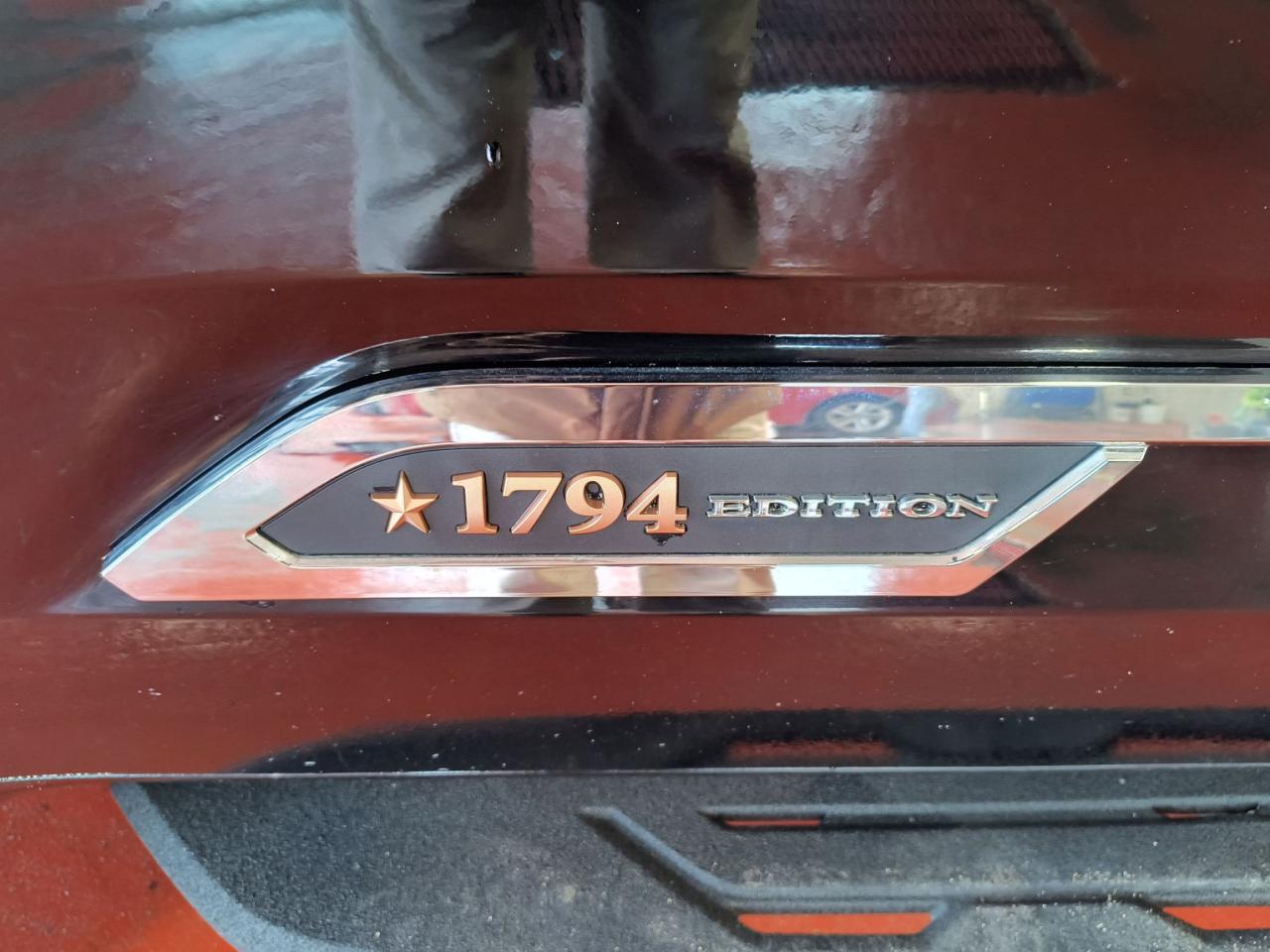 12418689