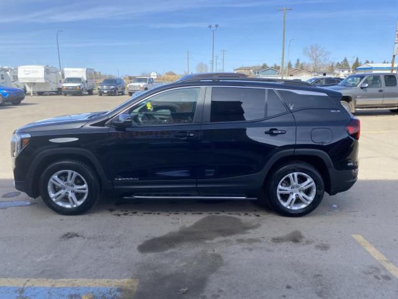 2022 GMC Terrain SLE AWD - Photo #5