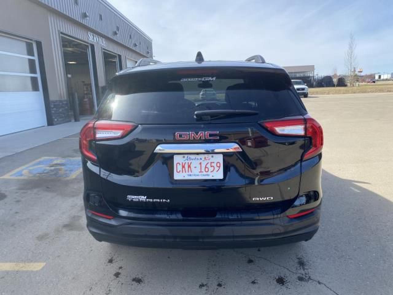 2022 GMC Terrain SLE AWD - Photo #3