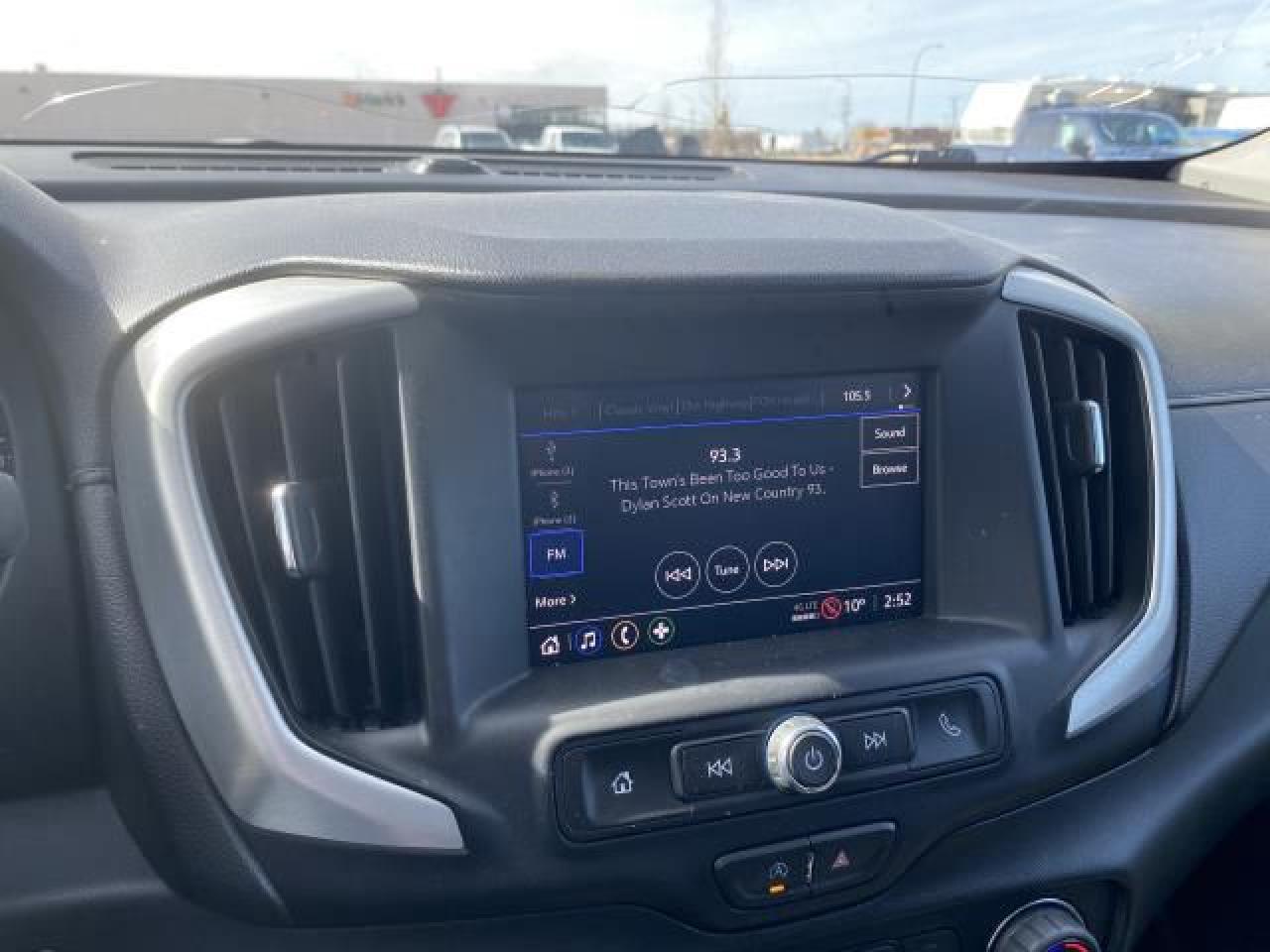 2022 GMC Terrain SLE AWD - Photo #13