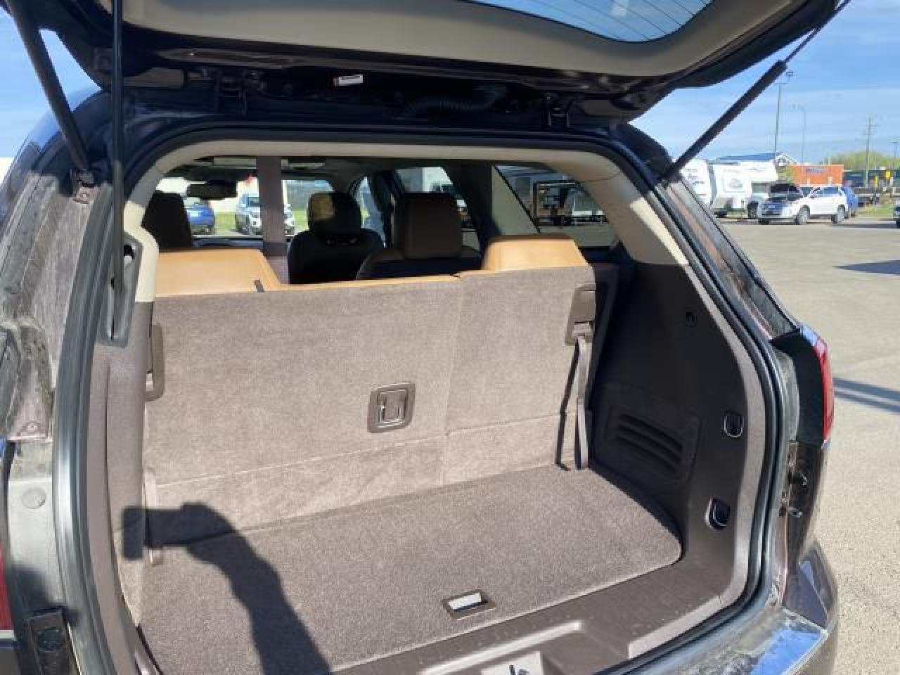 2017 Buick Enclave Premium AWD - Photo #9