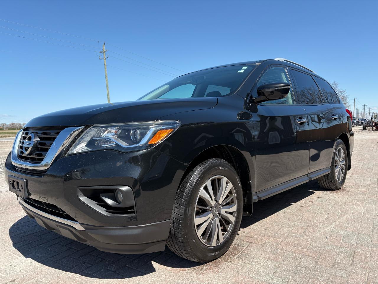 2017 Nissan Pathfinder SL - Photo #1
