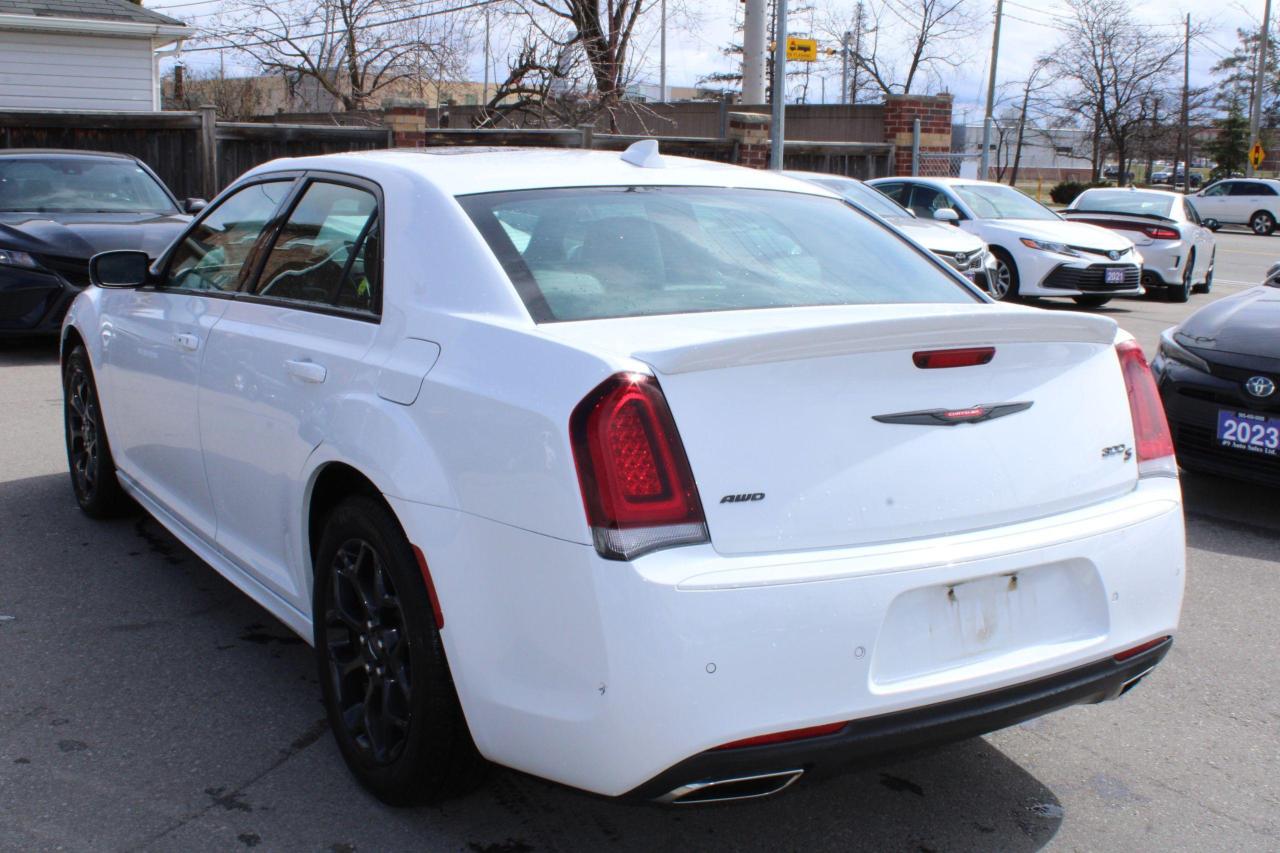 2023 Chrysler 300 300S AWD - Photo #3
