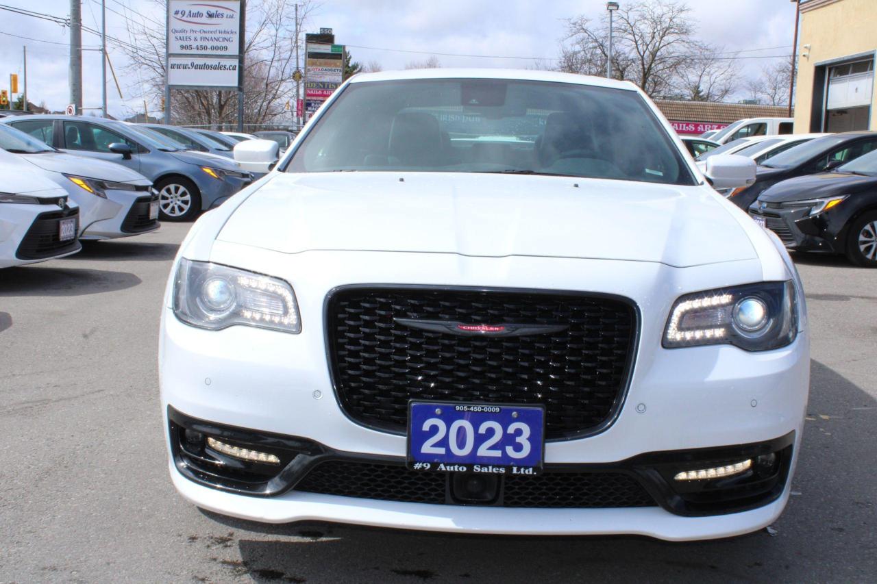 2023 Chrysler 300 300S AWD - Photo #8