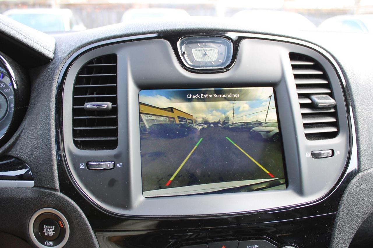 2023 Chrysler 300 300S AWD - Photo #10