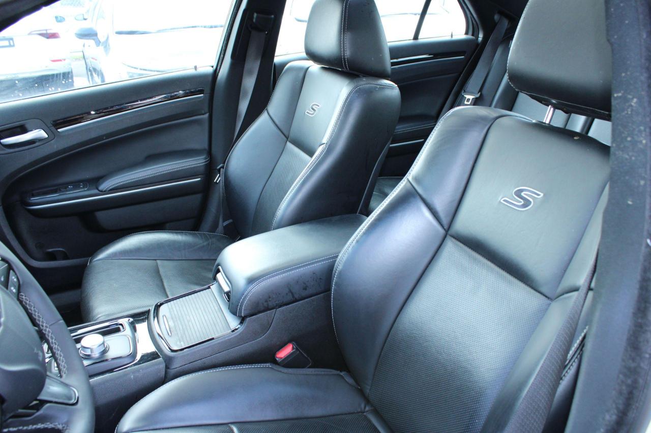2023 Chrysler 300 300S AWD - Photo #16