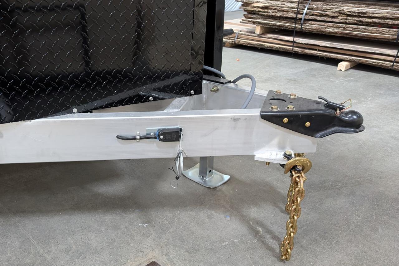 2025 Canadian Trailer Company 8.5x20 V-Nose Cargo Trailer Aluminum Tandem Axle Photo5