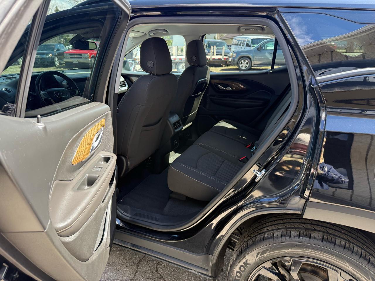 2020 GMC Terrain SLE - Photo #6