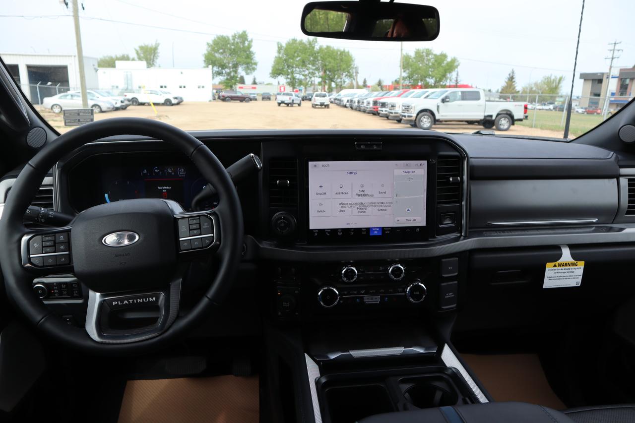 2025 Ford F-350 Super Duty SRW PLATINUM Photo5