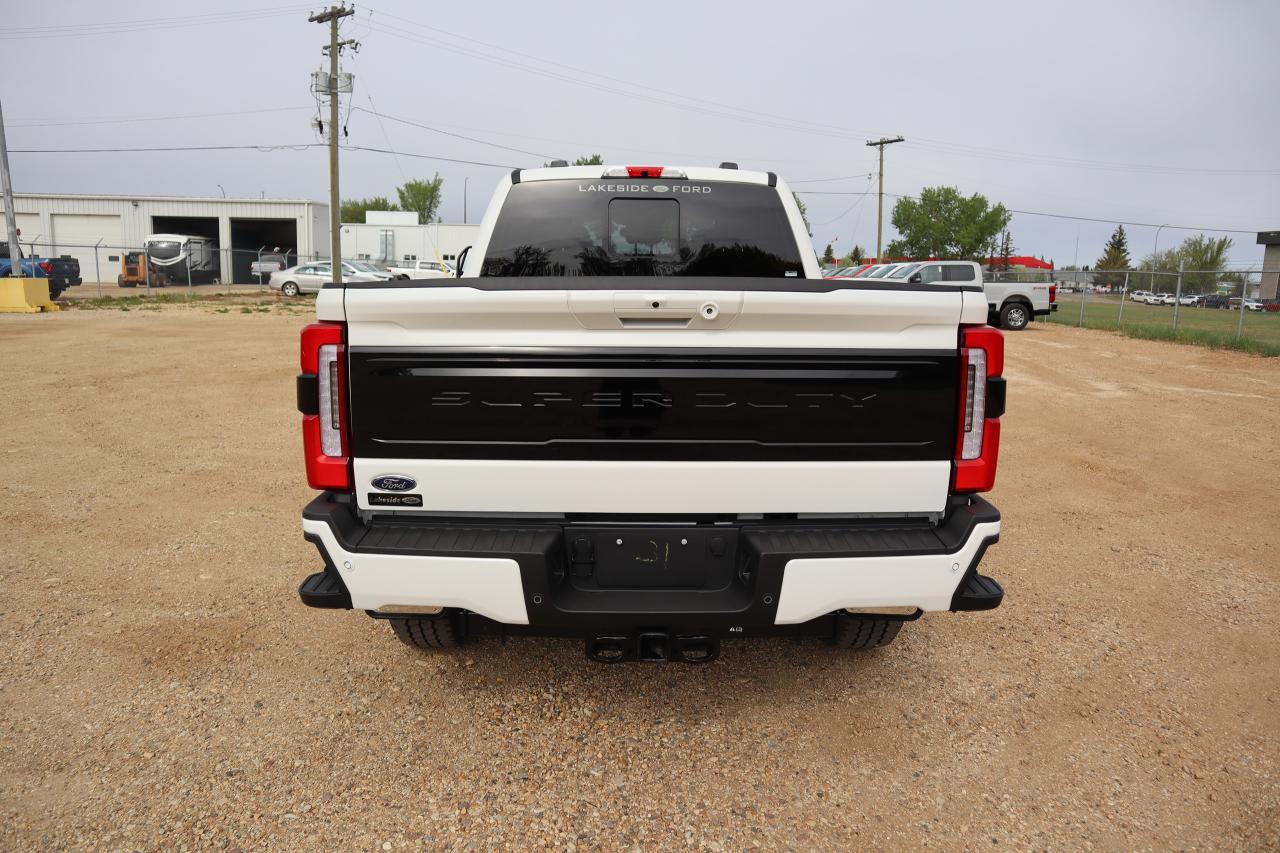 2025 Ford F-350 Super Duty SRW PLATINUM Photo4