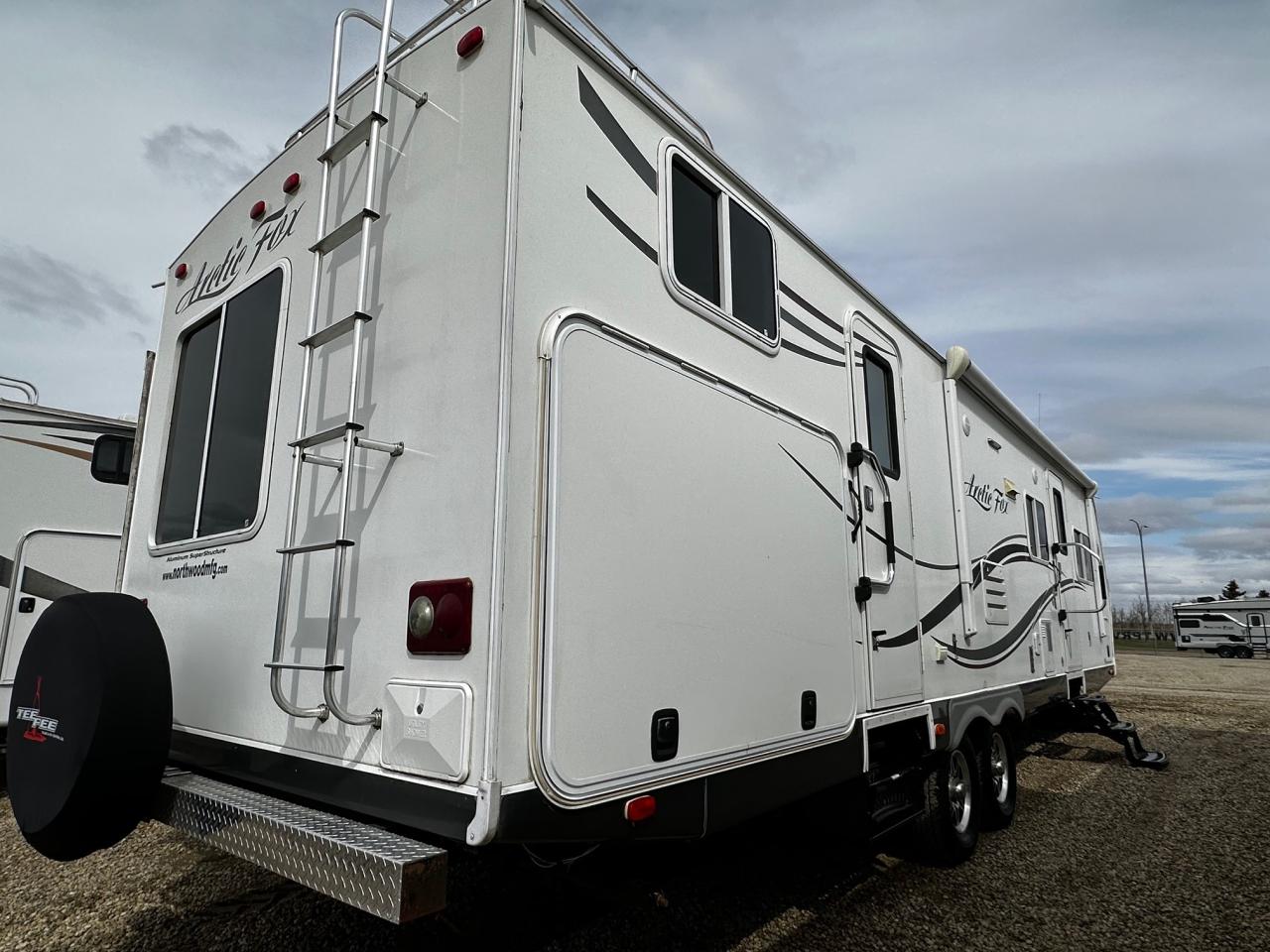 2014 ARCTIC FOX 31D 