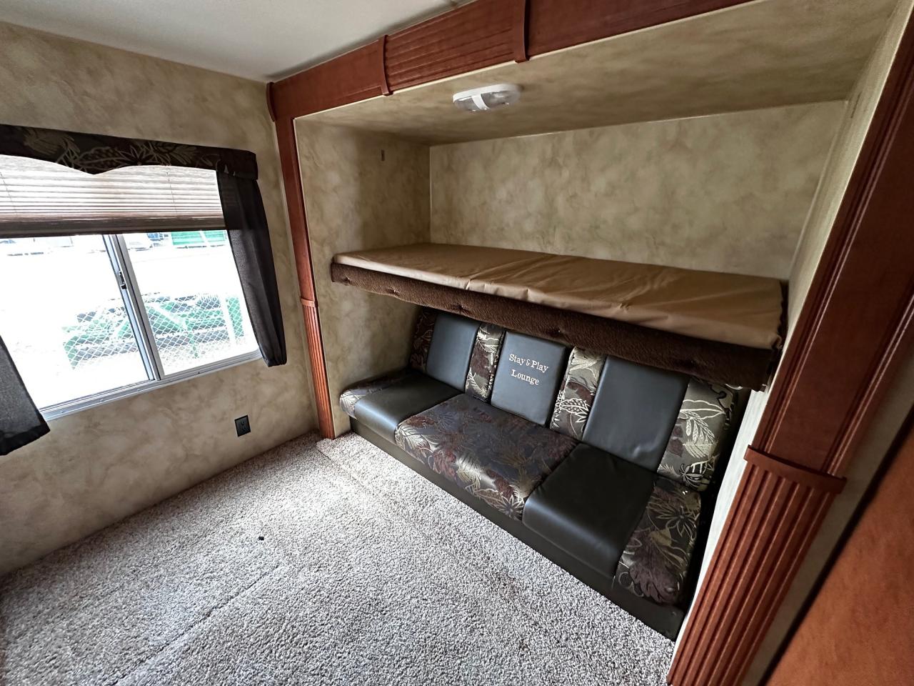 2014 ARCTIC FOX 31D 