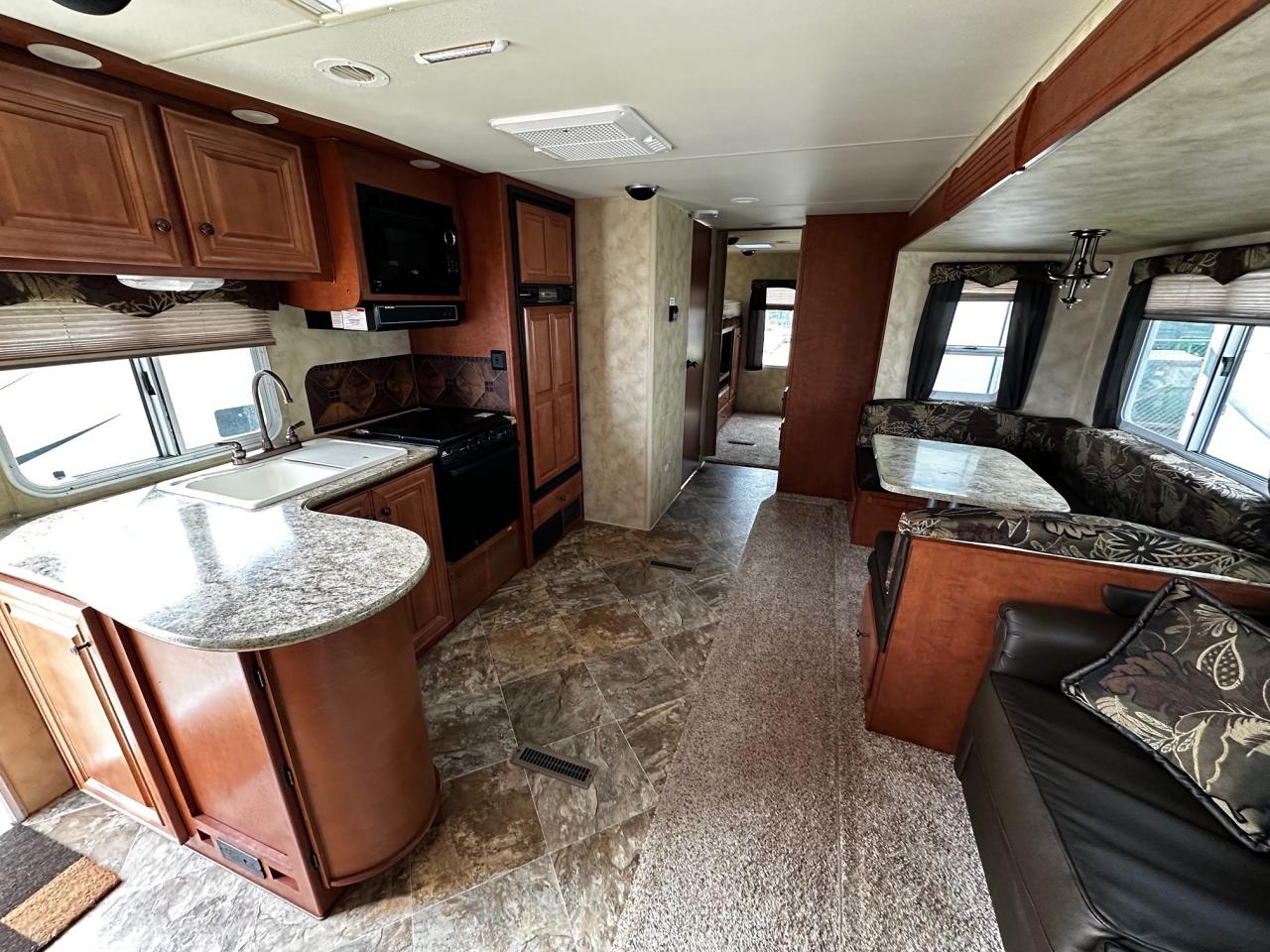2014 ARCTIC FOX 31D 