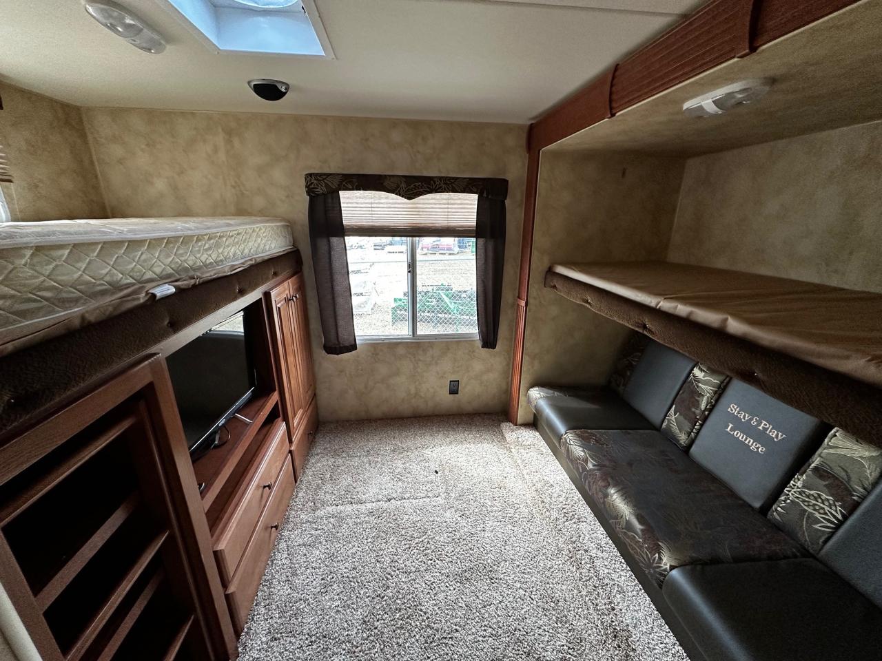 2014 ARCTIC FOX 31D 