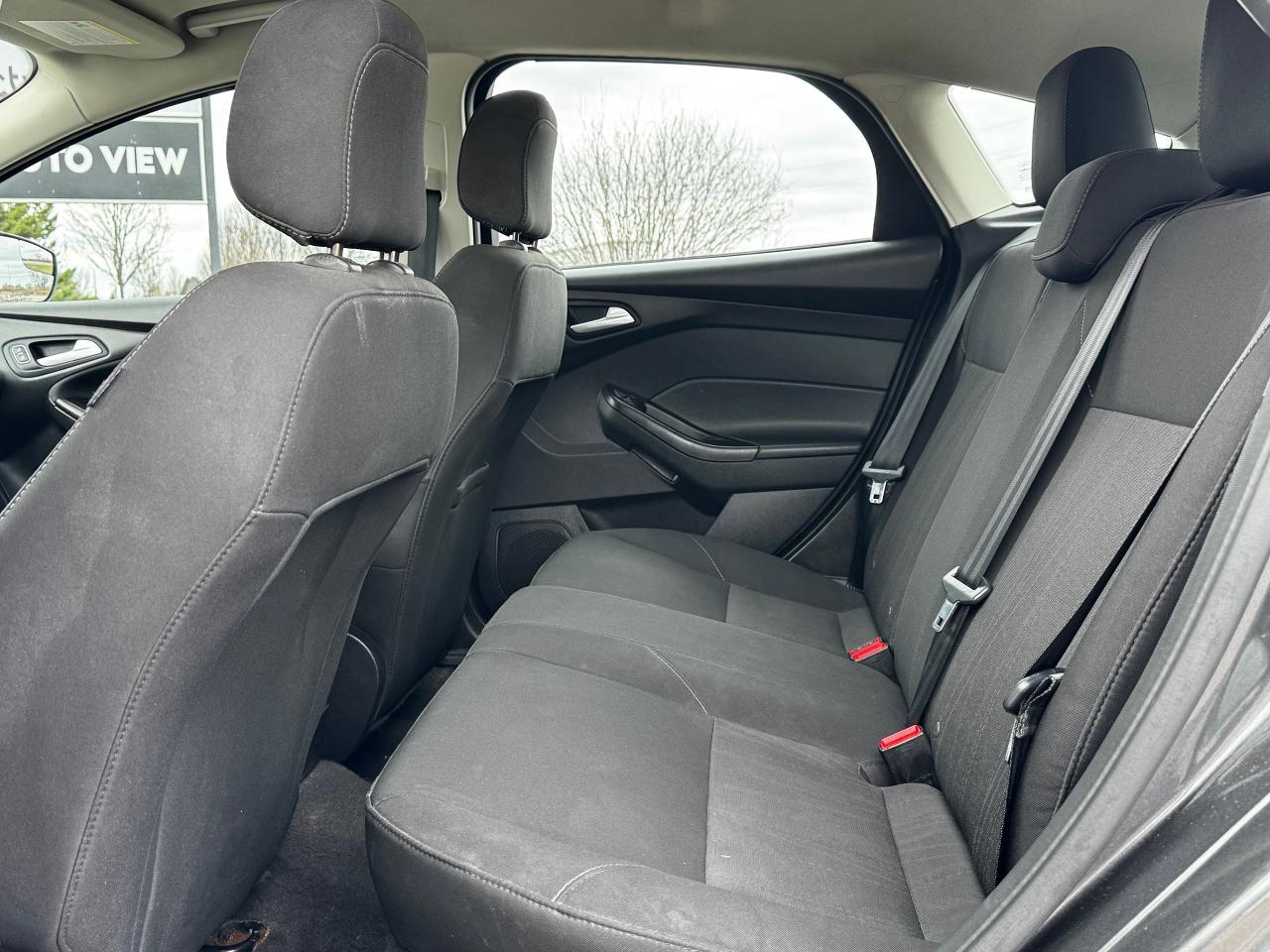 2018 Ford Focus SE **LOW KM'S**DRIVES GREAT** - Photo #27