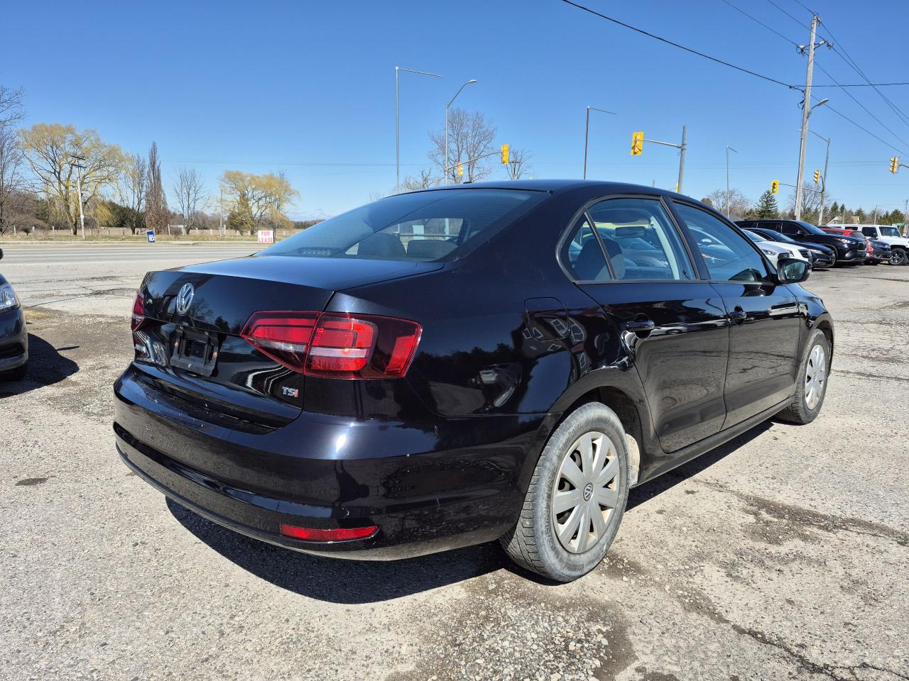 2016 Volkswagen Jetta 1.4L TSI Man Trendline Photo3