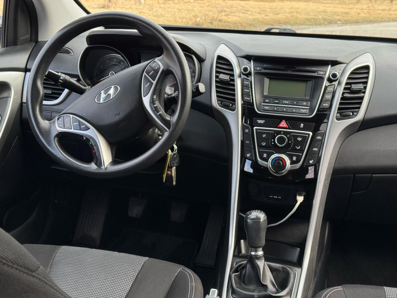 2014 Hyundai Elantra GT GL | HEATED SEATS | BLUETOOTH | 6 SPEED | Photo11