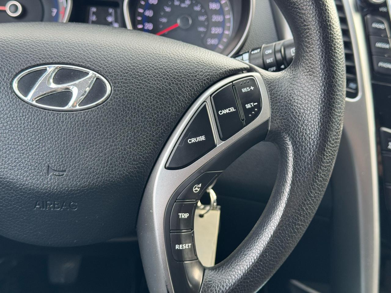 2014 Hyundai Elantra GT GL | HEATED SEATS | BLUETOOTH | 6 SPEED | Photo34