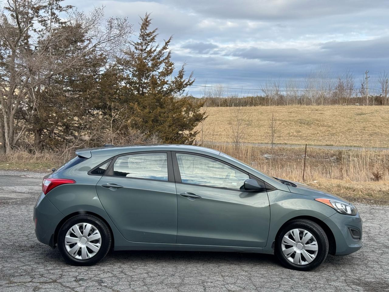 2014 Hyundai Elantra GT GL | HEATED SEATS | BLUETOOTH | 6 SPEED | Photo5