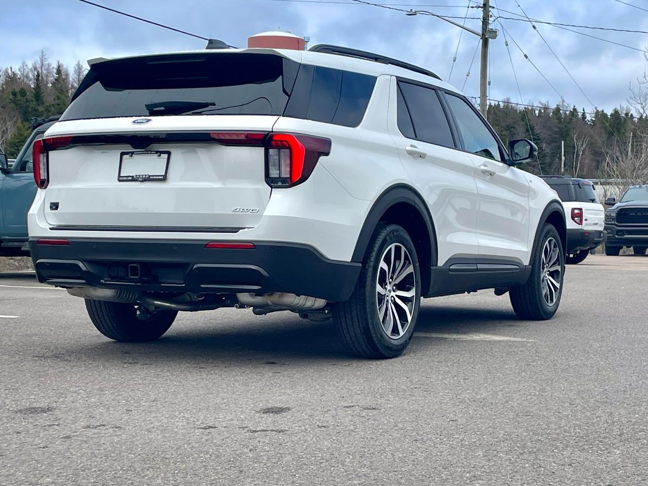 2025 Ford Explorer ST-LINE 4WD Photo4
