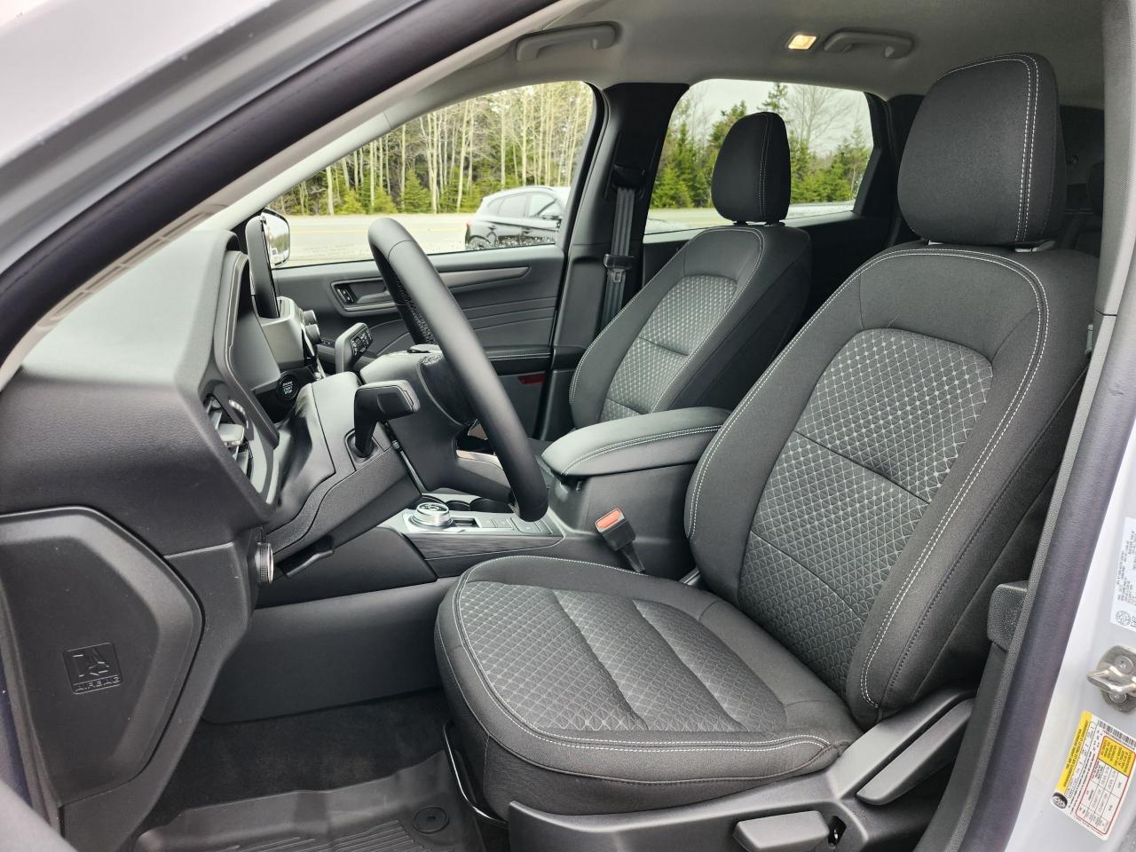 2025 Ford Escape Active AWD Photo5