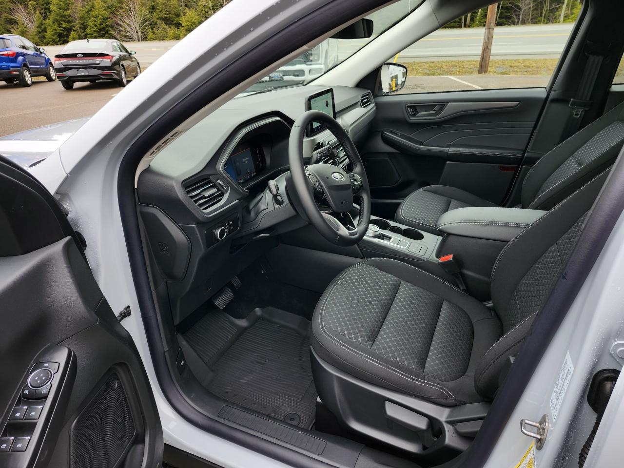2025 Ford Escape Active AWD Photo5