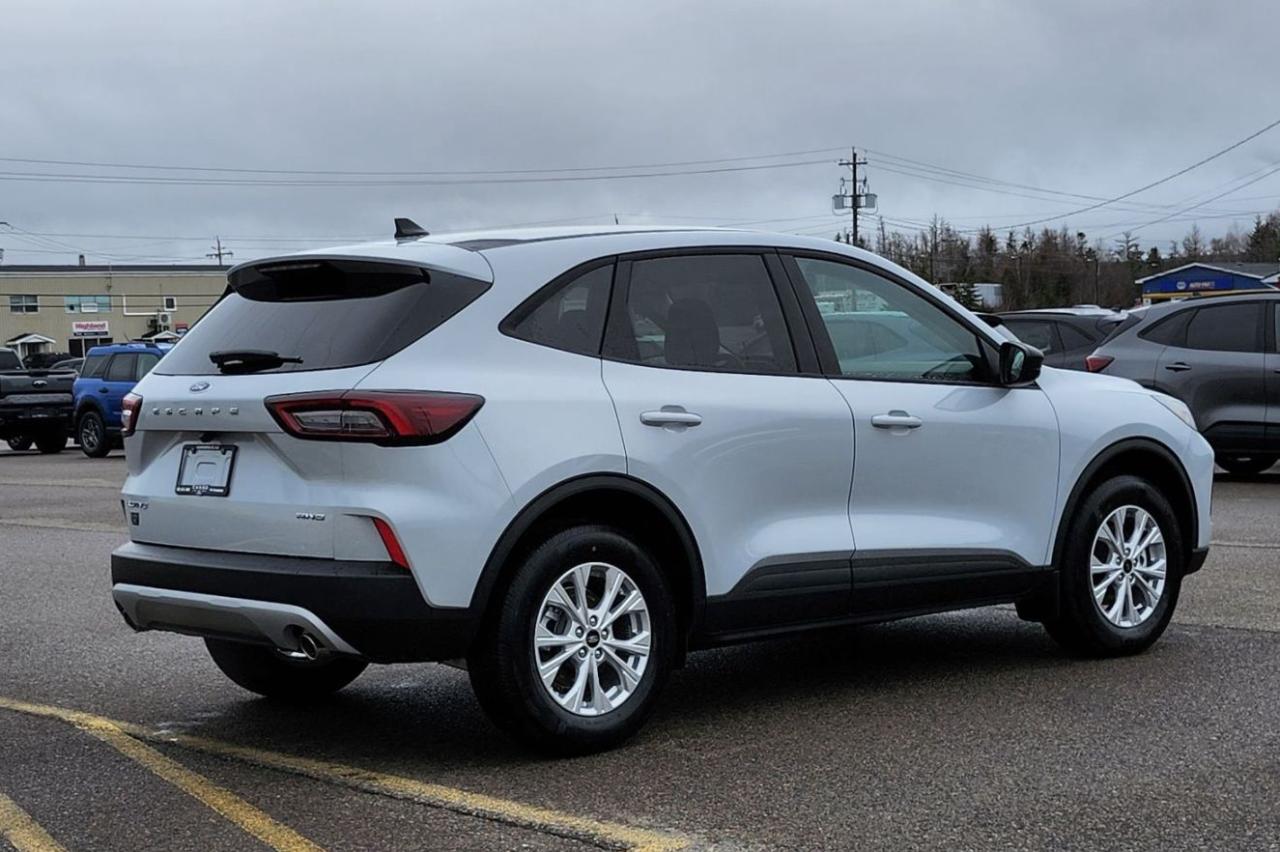 2025 Ford Escape Active AWD Photo4