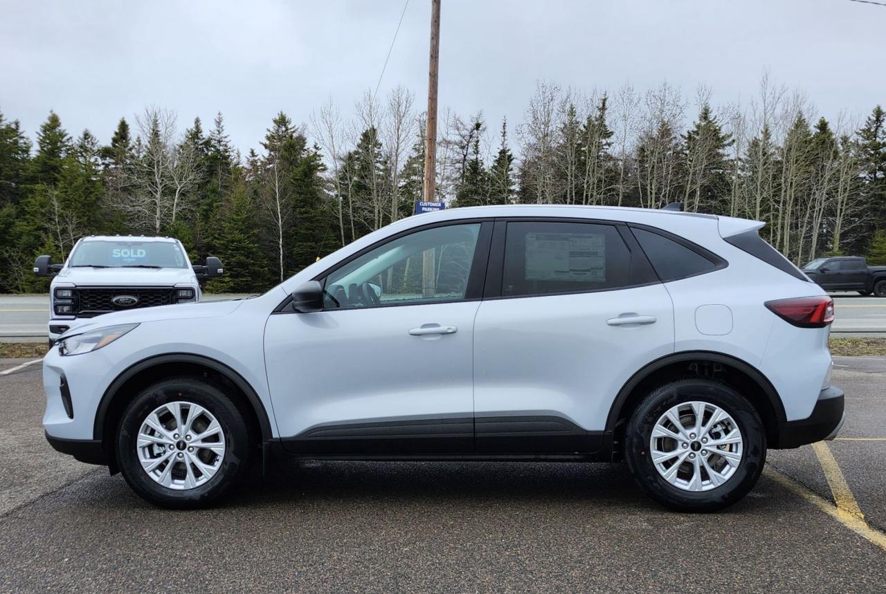 2025 Ford Escape Active AWD Photo5