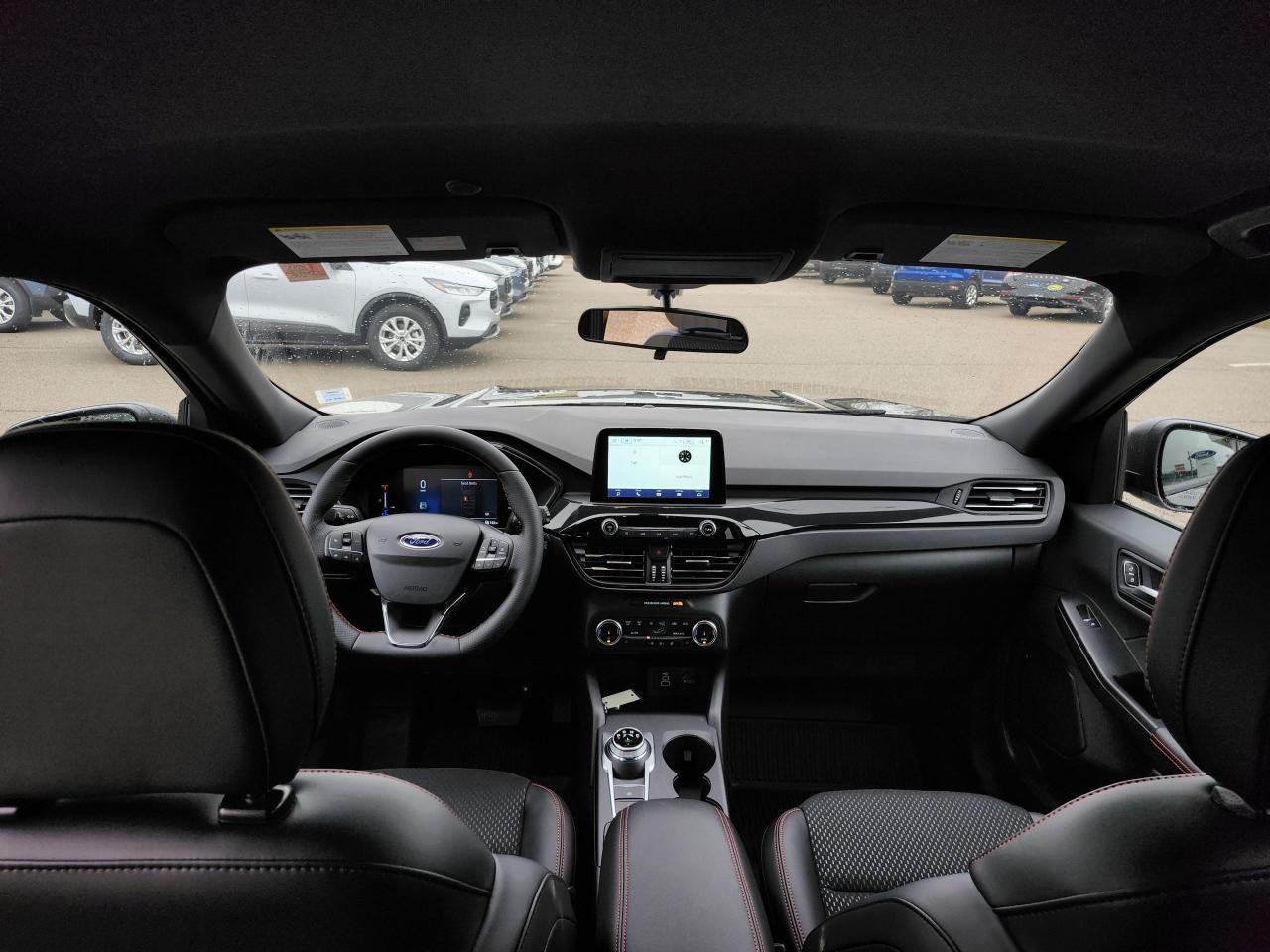 2025 Ford Escape ST-Line AWD Photo5
