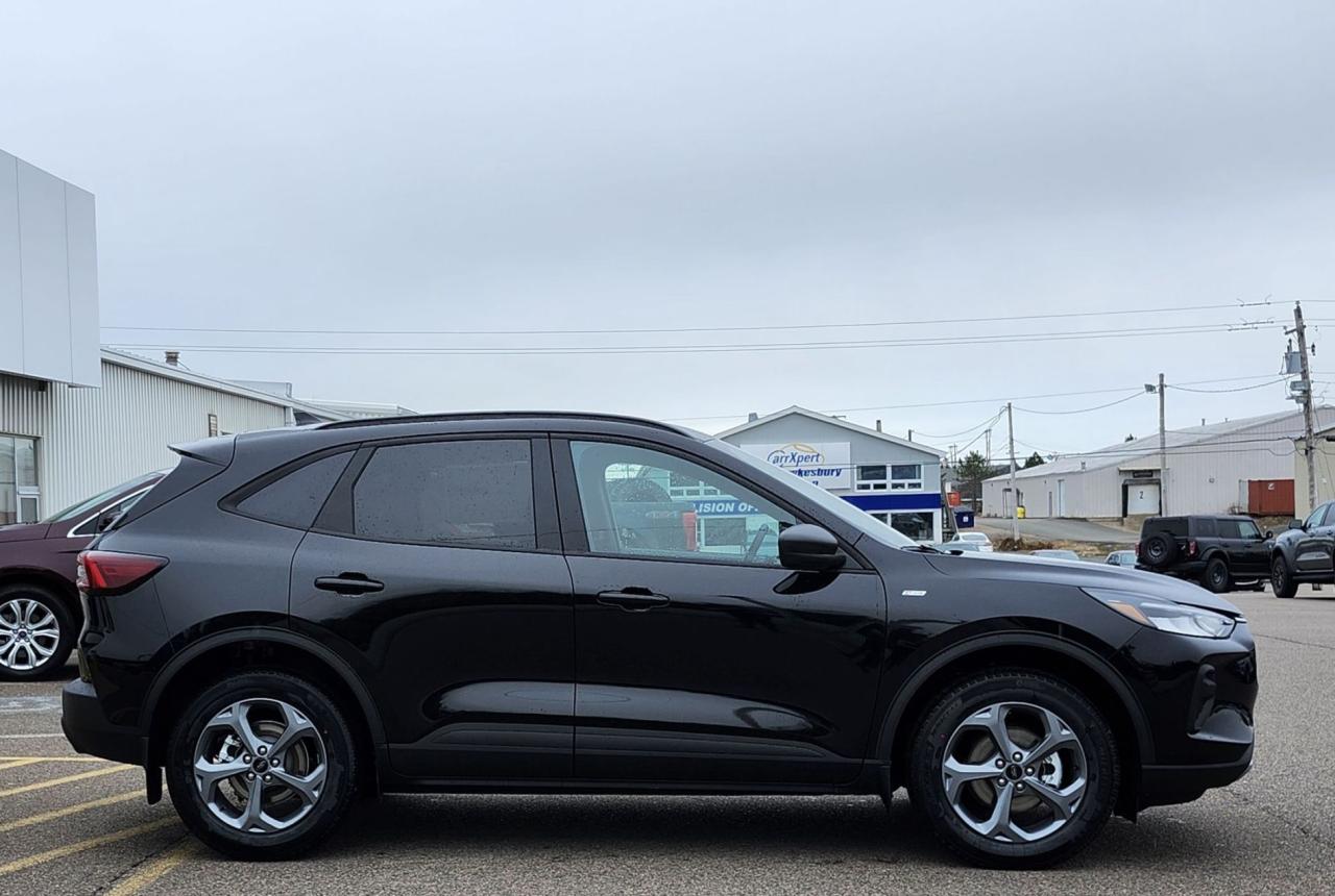2025 Ford Escape ST-Line AWD Photo3