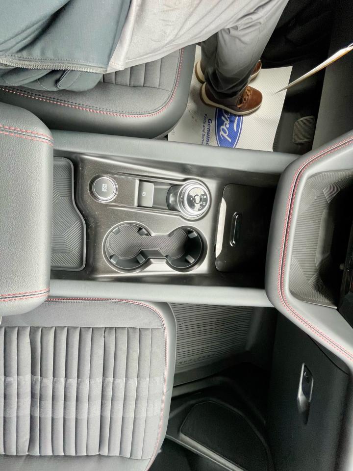 2025 Ford Explorer ST-LINE 4WD Photo5